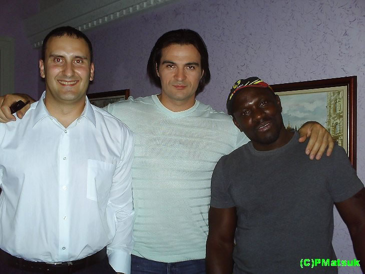 На съемках «Путь к мечте» с Александром Дьяченко и мастером спорта по боксу Арсеном, 2008